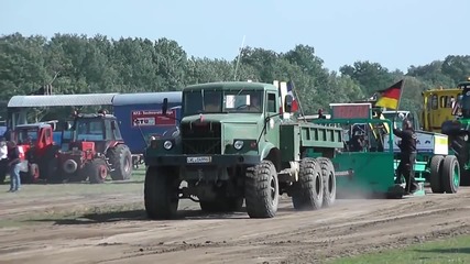 Руски камион Краз 255 демонстрира мощ