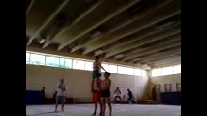 Dve Chypki ot suedineni kitki :)
