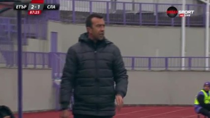 Георги Петков полудя в края на мача с Етър