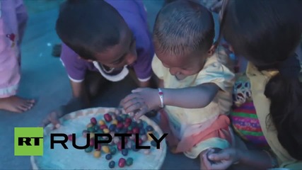 Деца в Непал се готвят за първия учебен ден след земетресението