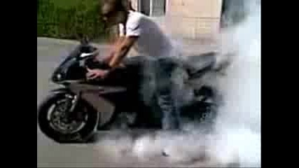 burnout yamaha r1