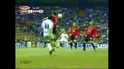 Luis Figo Goal Vs Manchester United 