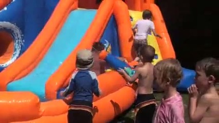 Неизживяно детство ! 