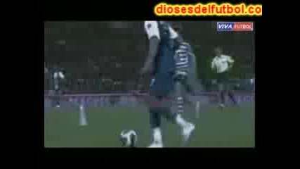 Cristiano Ronaldo Vs Quaresma And Robinho