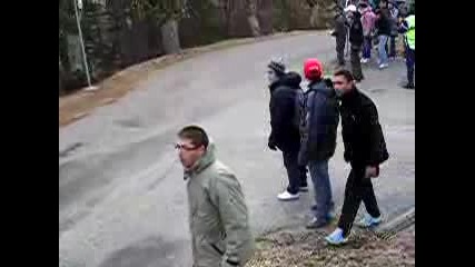 Това се нарича на косъм от злополуката 