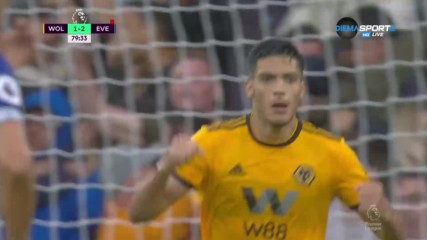 Уулвс не се дава и изравни отново
