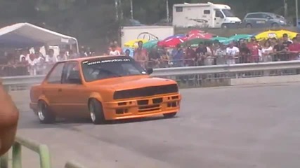 Demo Drift with live crash Bmw E30 at end - Fleury Fest part.i f
