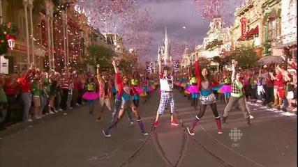 Bella Thorne and Zendaya - Christmas parade