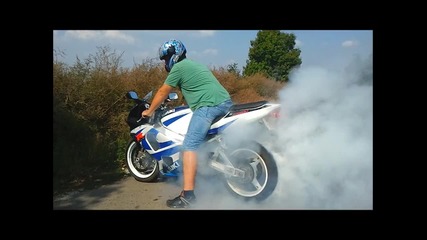 Сузуки Gsx-r 750 (burnout)