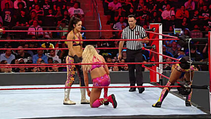 Becky Lynch & Charlotte Flair vs. Sasha Banks & Bayley: Raw, September 9, 2019 (Full Match)