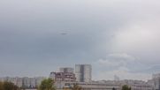 Най-големият пътнически самолет в света минава над София