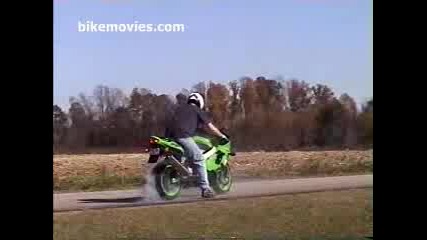 Пейзаж с ZX9R По Асфалта