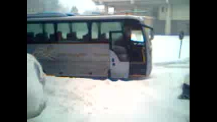 Avtobus zakusa na 5 metra ot avtogara