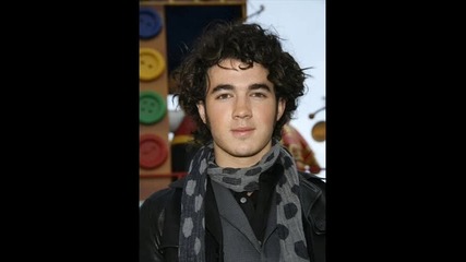 Факти за Kevin Jonas