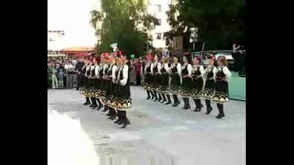 Танцов състав 3