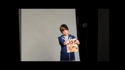 Justin Bieber Dances With Popstar!