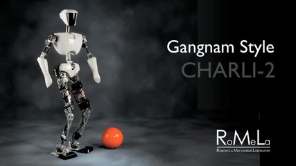 Световният шампион-робота Чарли изпълнява Gangnam Style