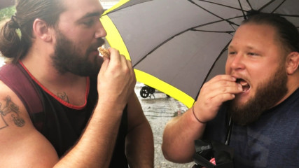 Heavy Machinery indulge in French macaroons while in Paris
