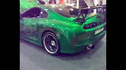 Toyota Supra Hulk edition бълва огън