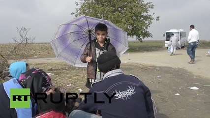Serbia: Thousands of refugees remain stranded on Serbia-Croatia border