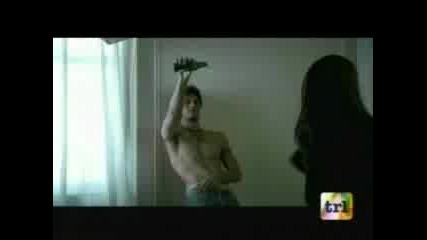 Enrique Iglesias - Addicted