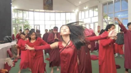 Osho Music - Dancing In Your Light ( live from buddha hall)