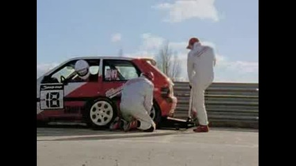 Чакай Само За Още Една Врътка
