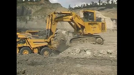 Giant Komatsu Excavator Pc3000 Working In Indonesia