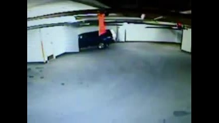 Вижте какво става на паркинга 