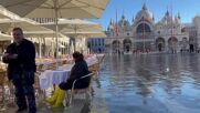 Защитиха базиликата Сан Марко във Венеция от наводнения (ВИДЕО)