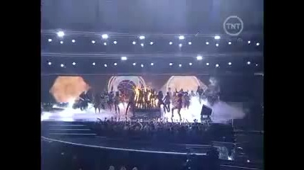 Rihanna feat. Drake - What is my Name ( Live @ Grammy Awards) 