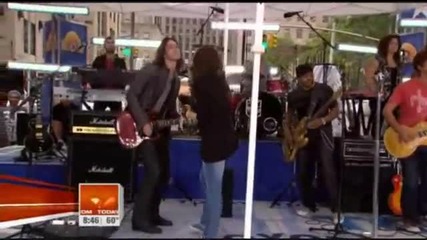 Miley Cyrus - The Climb Live