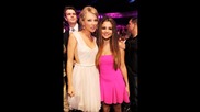 - Облеклото на Селена на Teen Choice Awards 2012 -