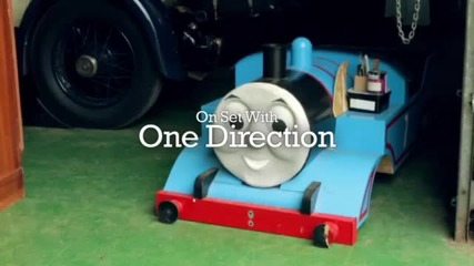 One Direction - Behind the scenes at the photoshoot - Harry