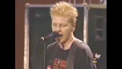 The Offspring - Come Out And Play ( Live At Woodstock 1999)