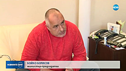 Борисов проверява как се шият маски и предпазни облекла в Калофер