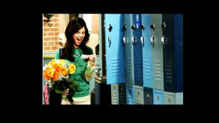 selena G O M E Z