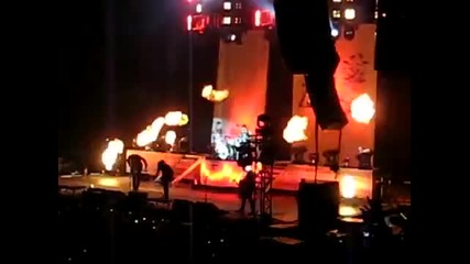 Three Days Grace - Riot (london 2009 12 15) live 