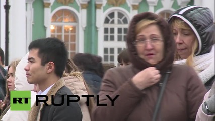 Russia: Mourners lay flowers at Alexander Column in memory of flight 7K9268 victims