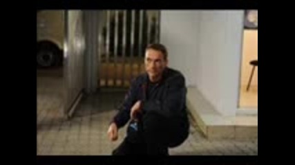 Супер готина снимка от филма 6 Куршума (2012)