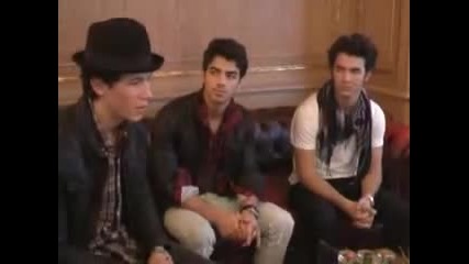 интервю с Jonas Brothers! 