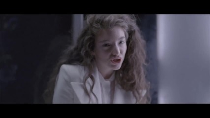 Lorde - Yellow Flicker Beat ( Официално Видео )