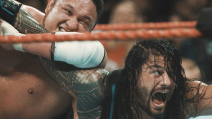 Битката между Роман Рейнс и Самоа Джо на забавен каданс: WWE.com 19 Юли, 2017