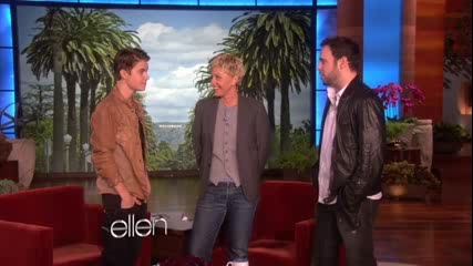 Justin Bieber Gets His 18th Birthday Present on the Show!
