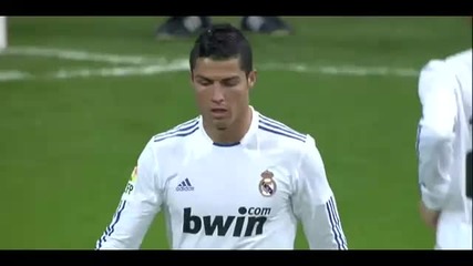 Cristiano Ronaldo vs Valencia Home - 2010 11