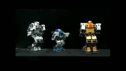 Robots dancing on "nobody" song