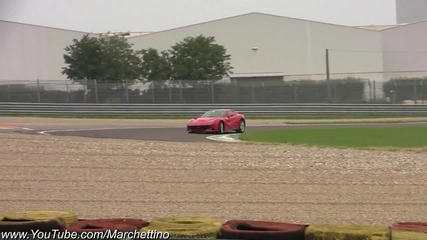 Невероятно Ferrari F12 Berlinetta - Дрифт и Ускорение Hd