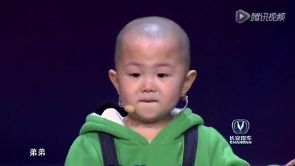 Чаровно 3-годишно китайче изуми журито и публиката с танца си!