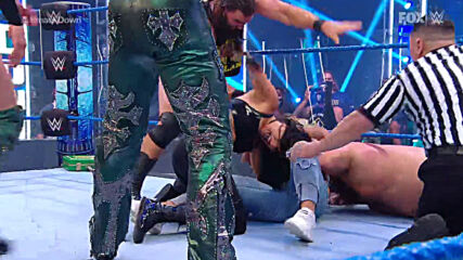 Mandy Rose debuts new look as brawl erupts on SmackDown: SmackDown, August 7, 2020