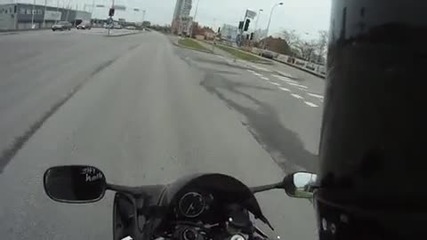 R1 vs Evo at redlight
